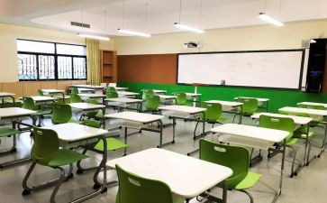 读会飞的教室读后感7篇