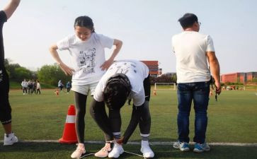 大班体育两人三足教案7篇