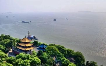 《登岳阳楼》教案5篇